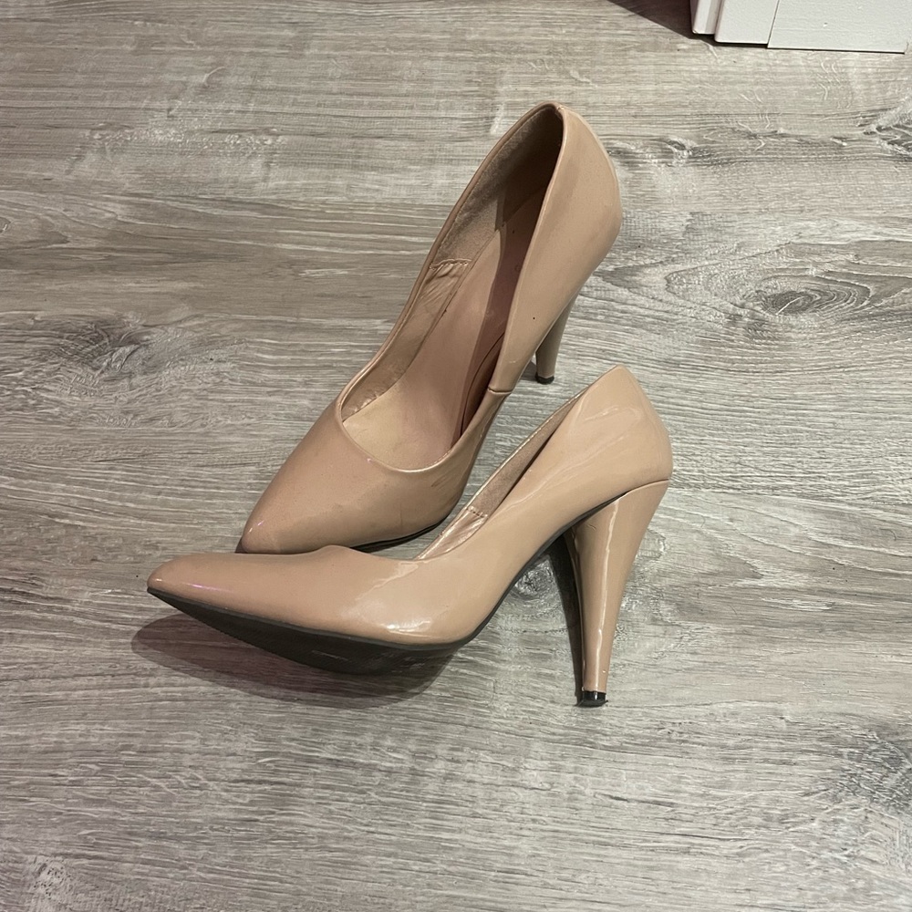 Forever 21 Nude Pumps